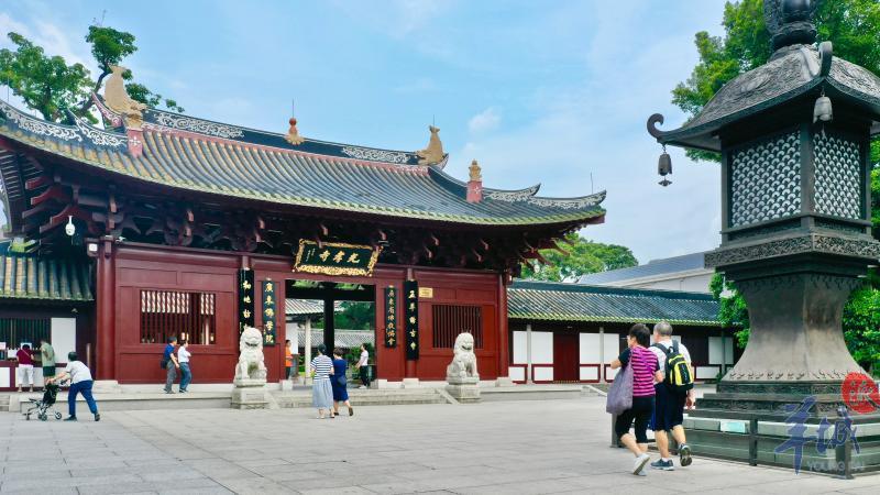 广州,大佛寺南越王墓,光孝寺,六榕寺,怀圣寺等,留下1000多年的历史