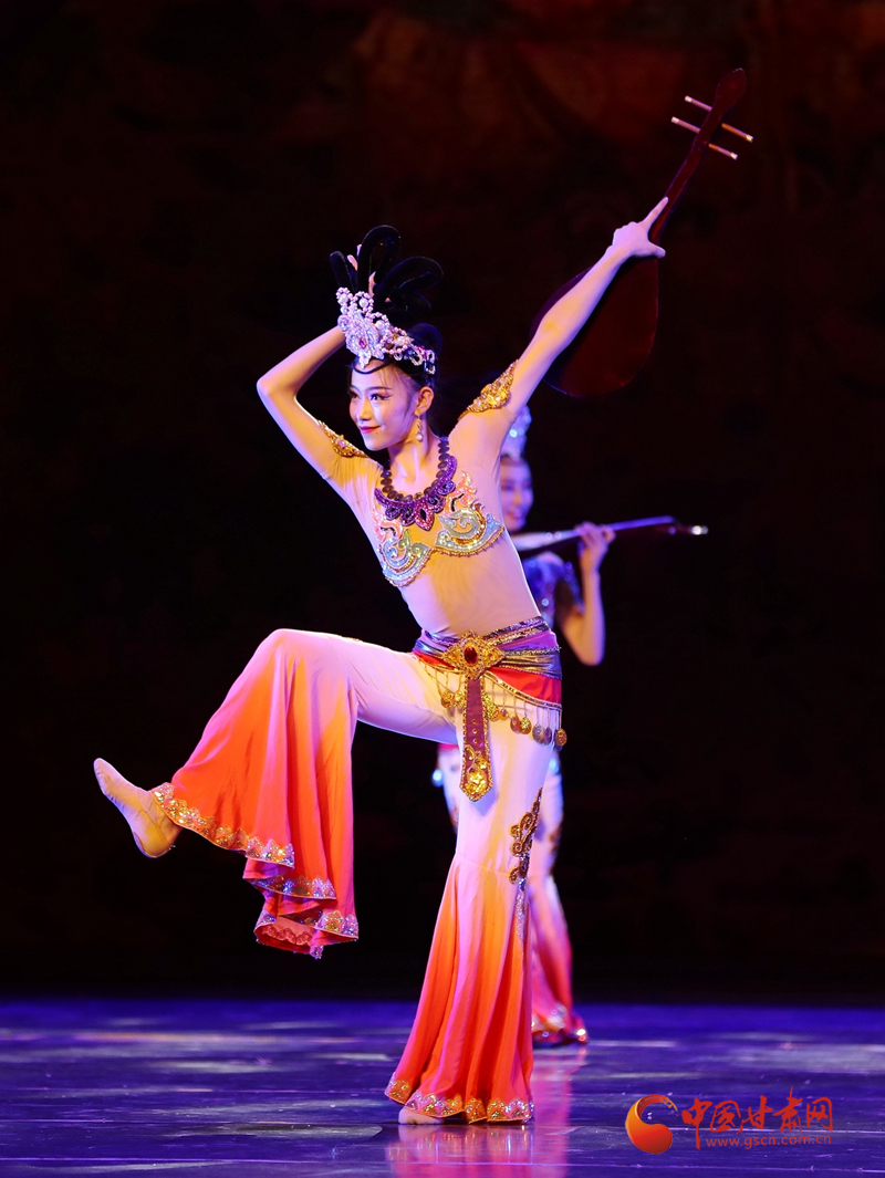 舞从敦煌来苦心孤诣40载复活千年曼妙韵