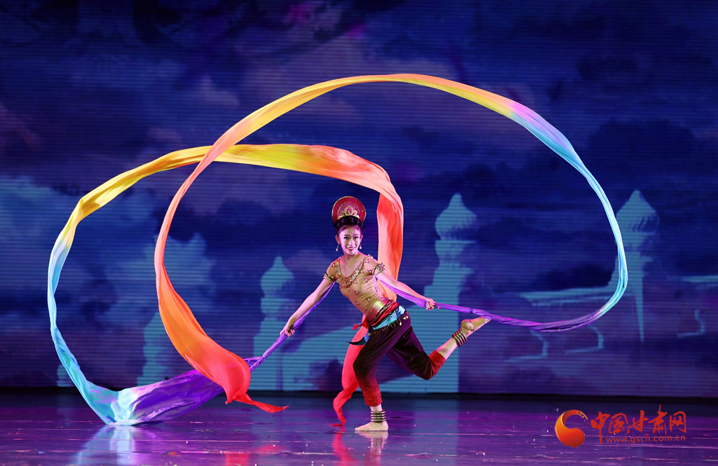 舞从敦煌来苦心孤诣40载复活千年曼妙韵