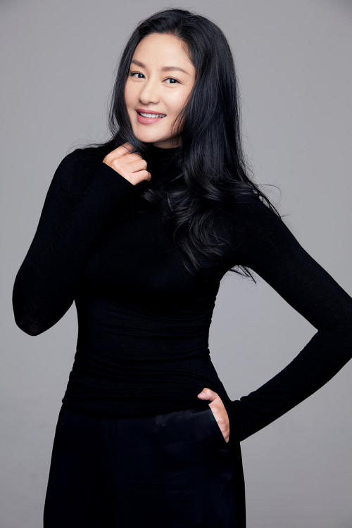 中国第一代国际超模瞿颖 将出席美人计&黑天鹅2019年度盛典