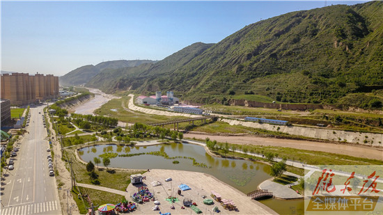 马莲河纪行青山环抱迎水来