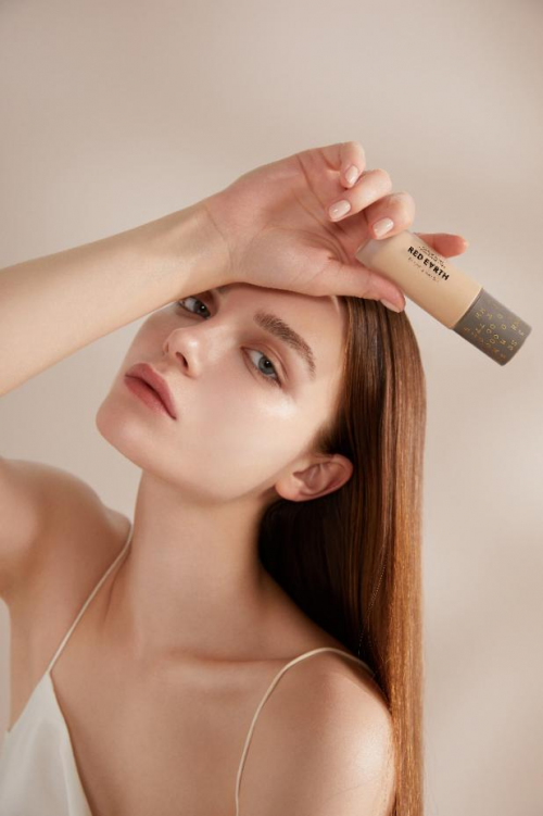 Red Earth红地球粉底液好用吗？得众多美妆博主大力推荐