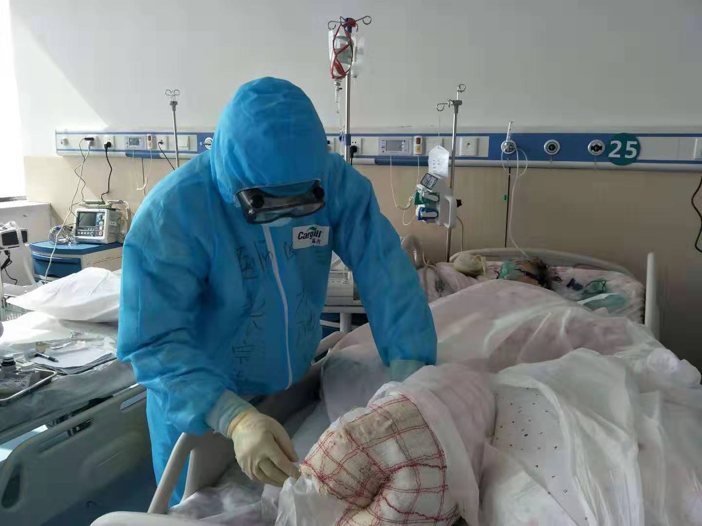 "大别山"疫区日记(四)我守着病人家属唯一的希望和寄托