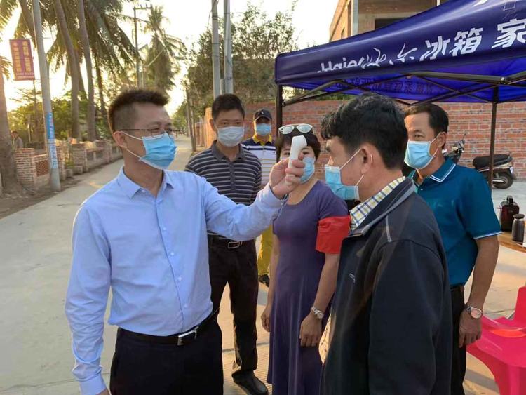 乐东县长李永群深入佛罗镇,黄流镇调研"菜篮子"基地,农业生产销售与