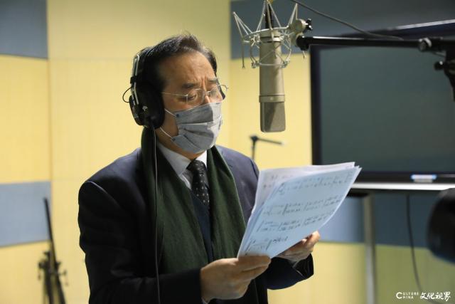 几位因为非常时期各小区管控严格身在外地不能赶来现场,像雷岩,于联华