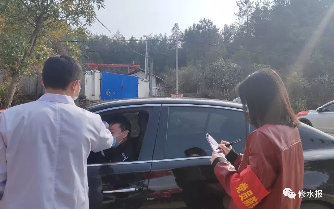 为什么95后人口少_为什么喜欢前翘后凸(3)