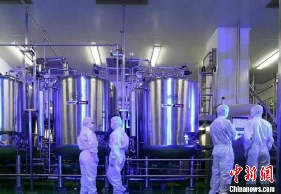 中农威特工业化病毒纯化系统设备 张振东 摄