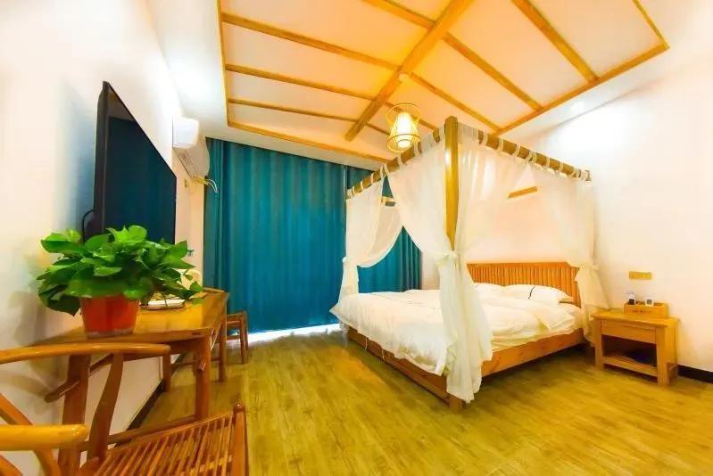 免费服务区住宿 324874e00f2146f_w799_h534.jpg