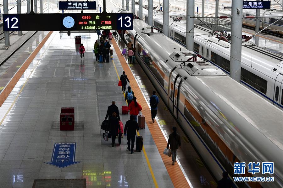 （社会）（3）中国铁路兰州局集团多趟旅客列车恢复开行
