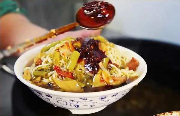 凉面卤肉面皮子凉州美食中的哲学