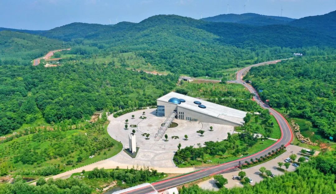 沙盘,将地球的结构和历史变迁,凤阳山地区的地质演变和地貌特征,凤阳
