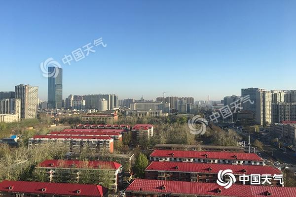 昨天，河北石家庄天气晴朗，暖意融融。