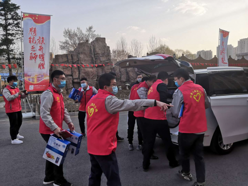 致敬!逆行的平凡英雄! 致敬!逆行的平凡英雄!