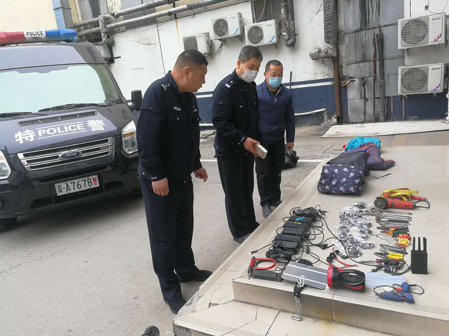 电动车@夫唱妇随齐作案 石家庄一盗销电动车团伙被捣毁