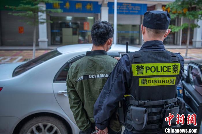 广东鼎湖警方摧毁一个新型网络“套路贷”犯罪团伙