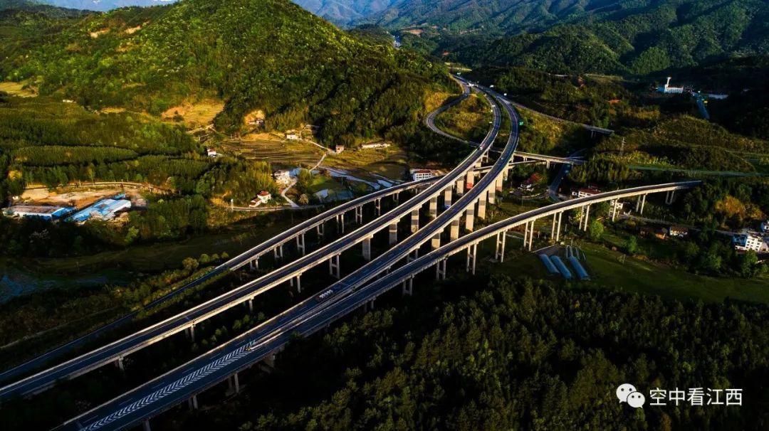 张张都是大片,航拍带你领略江西高速公路之美