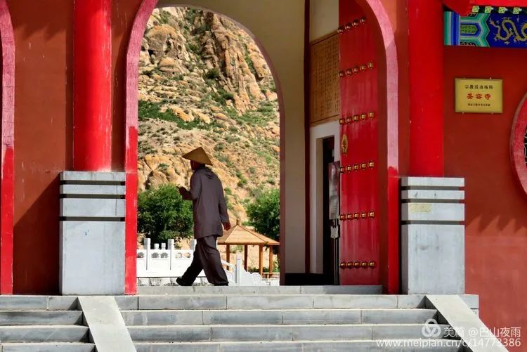 古丝绸之路中段的这座小县城 美得令人心旷神怡