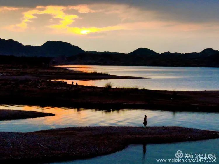 古丝绸之路中段的这座小县城 美得令人心旷神怡