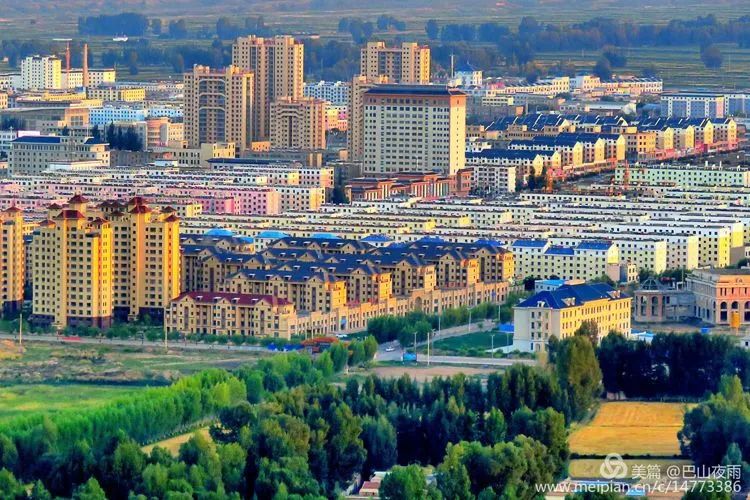 古丝绸之路中段的这座小县城 美得令人心旷神怡