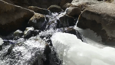 泉水叮咚泉水叮咚近年来,金昌市深入践行"绿水青山就是金山银山"理念
