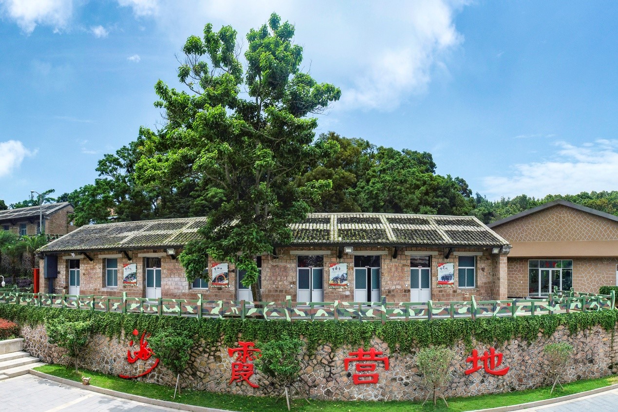 以海霞命名的公园,学校,营地,村居等在洞头随处可见,人人讲海霞,个个