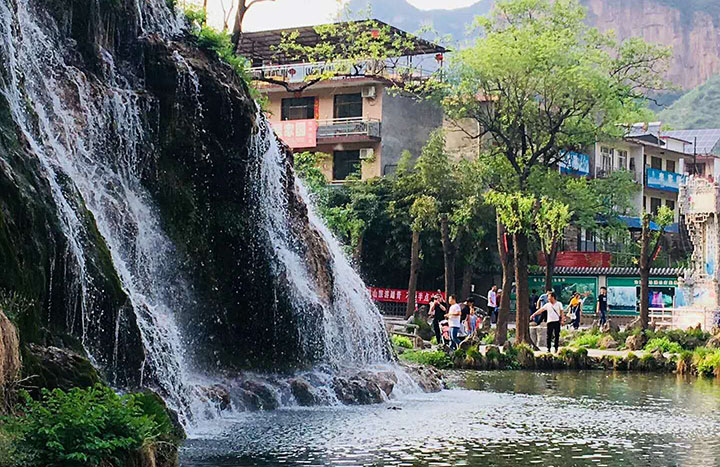 夏季的沕沕水景区清凉宜人。沕沕水景区供图