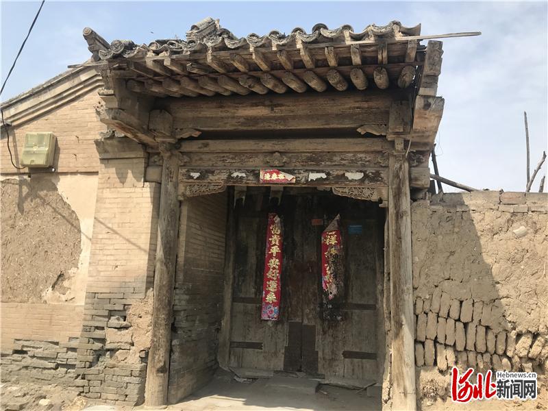 小饮马泉村古堡民居