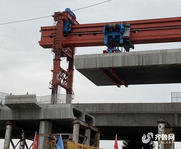 京沪高速莱芜至临沂段首个区间实现双向八车道通车