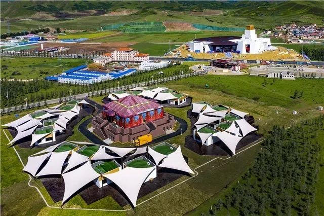 1.jpg 去草原何须走远!甘肃的这八个大草原任你策马驰骋!