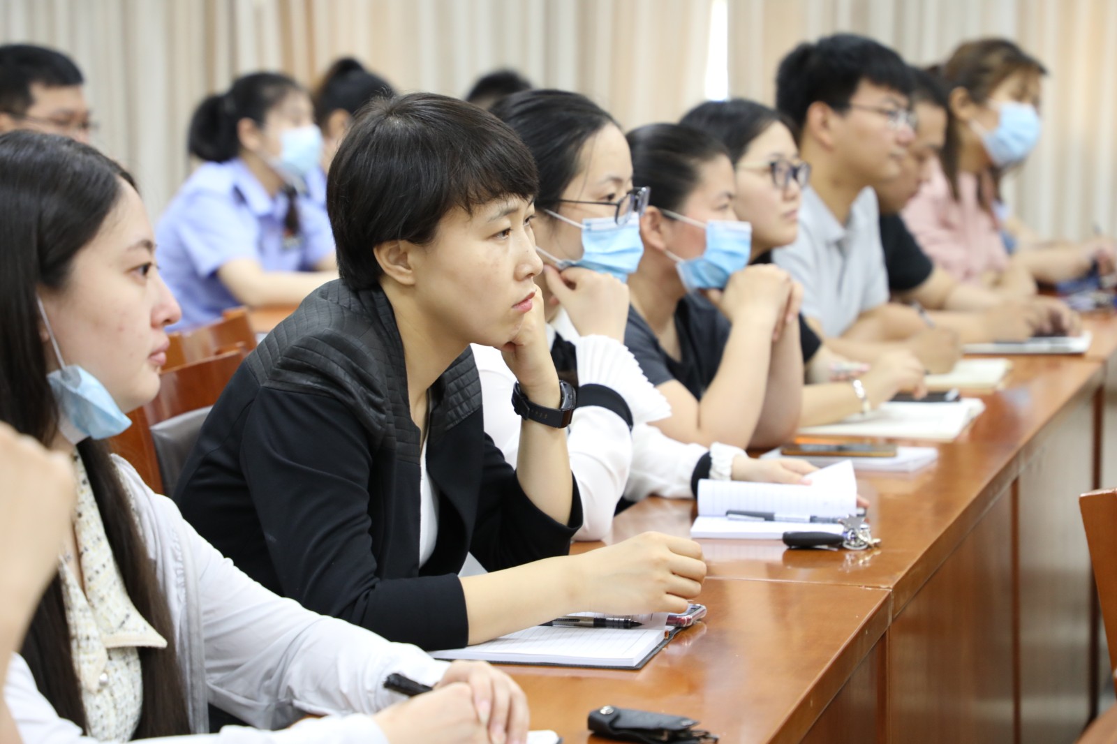 桓台县举行少海才俊论坛暨年轻干部专题党课