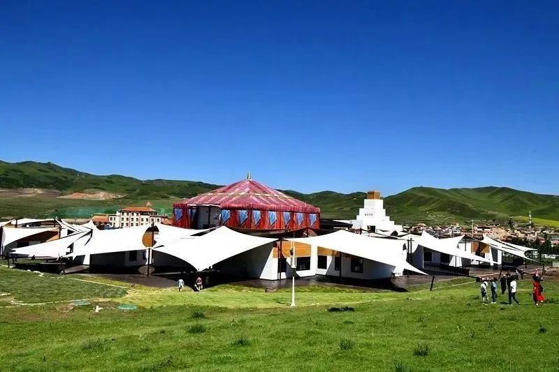 640_meitu_1.jpg 去草原何须走远!甘肃的这八个大草原任你策马驰骋!