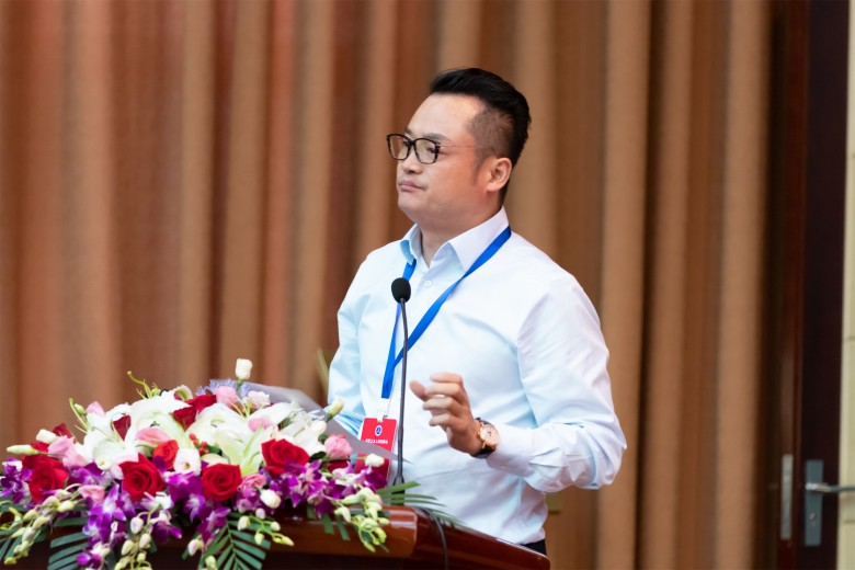 聘书阜阳市政协领导李志伟,李进,聂磊为阜阳之友上海理事会执行会长