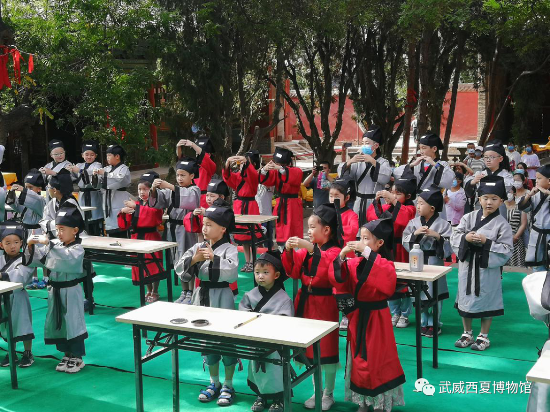 武威文庙文化旅游研学：开笔礼盛装演绎