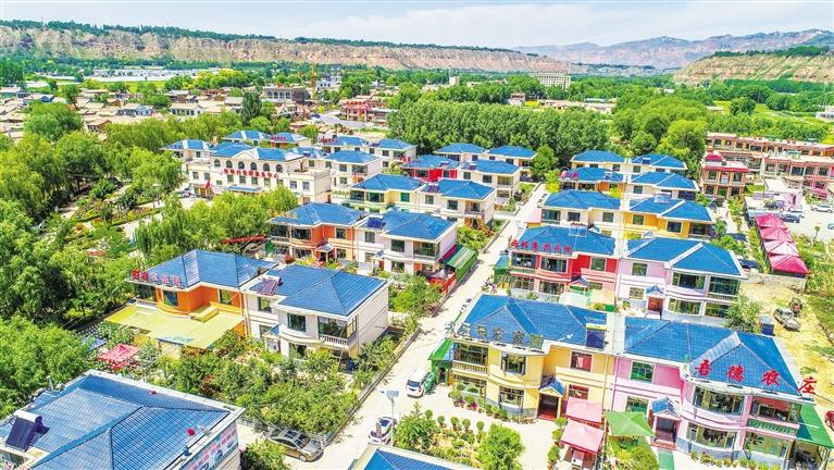 开云体育 开云平台“河州美食第一村”：百味折桥 带你吃遍“满汉全席”