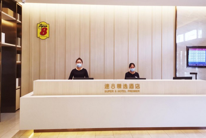 速8精选酒店：带你赏新疆美景、看冰山之父