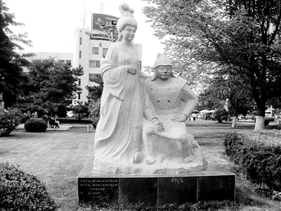 武威弘化公主与慕容诺曷钵雕塑