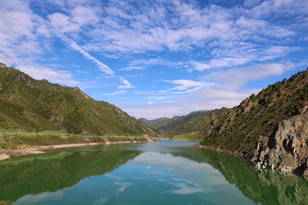 天祝石门沟：高峡平湖藏日月 吟山歌水忘流年