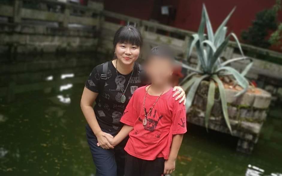 7月20日下午,李迎带小晨到衡山游玩。受访者供图