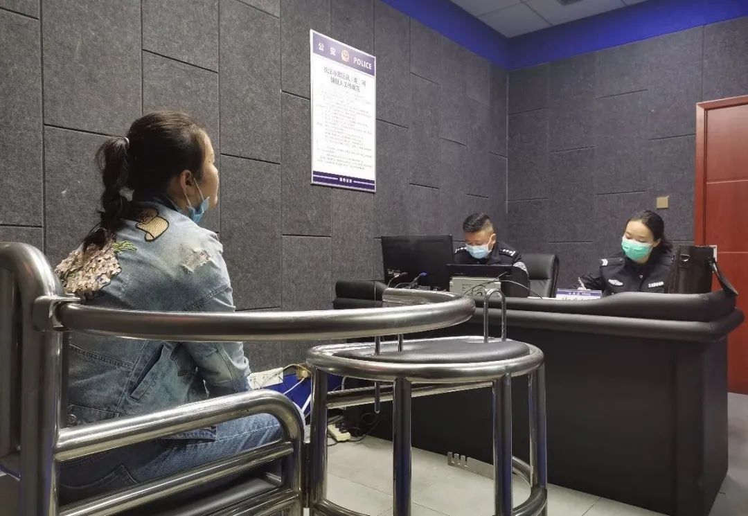 案件速递把老板娘当成了提款机员工用老板微信给自己偷偷转账10余万元