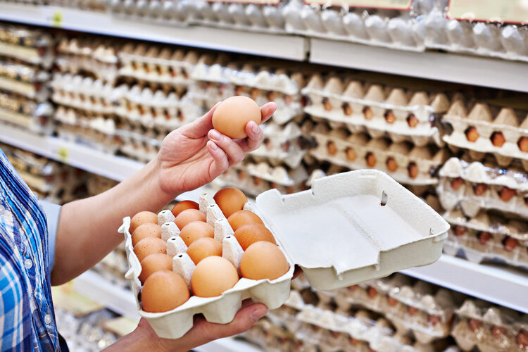 过期食品对身体的伤害有多大？专家提醒：这3种食品的伤害最大