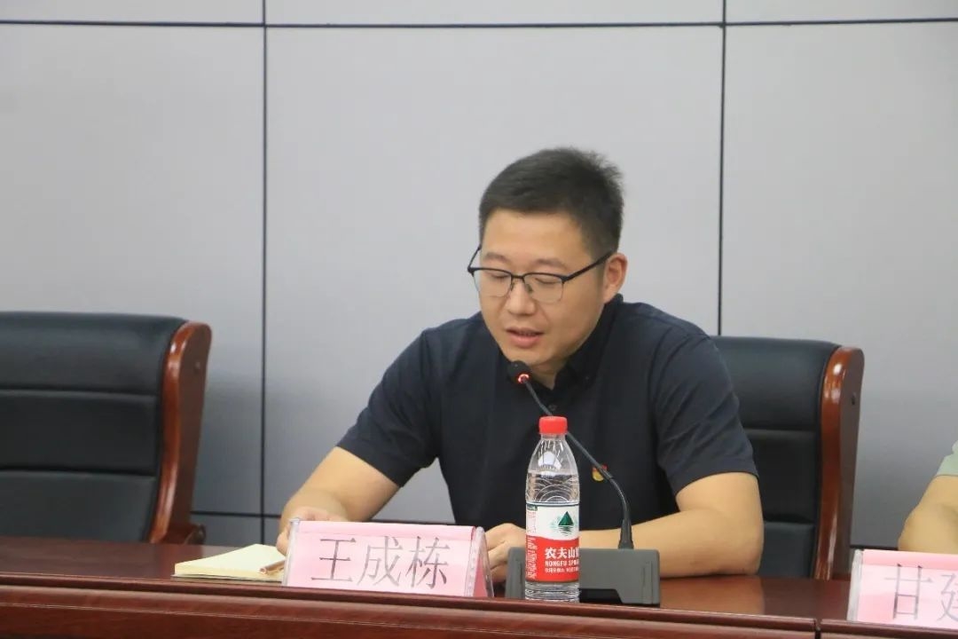 镇征兵工作领导小组组长,镇党委副书记,镇长王成栋,镇党委委员,人武部