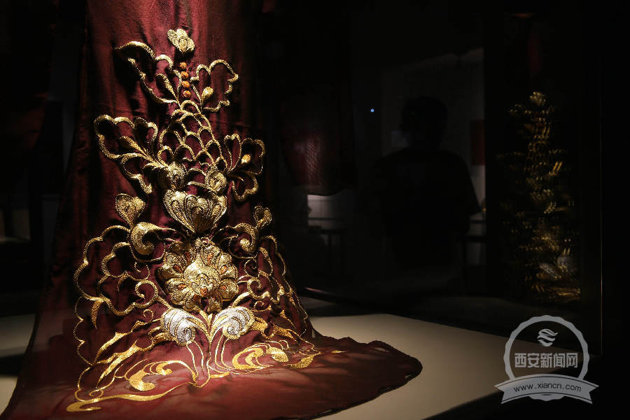 盛唐宫廷失传刺绣针法重现西安 蹙金绣展示盛唐气象锦绣华章