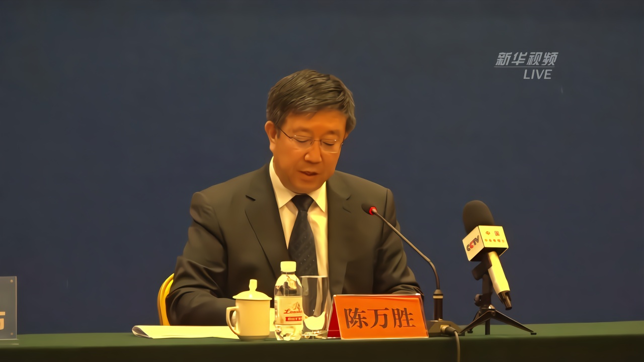 陈万胜:通报青岛12例确诊病例情况