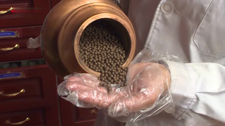 甘南藏医药从"曼巴扎仓"到现代医院渐成体系