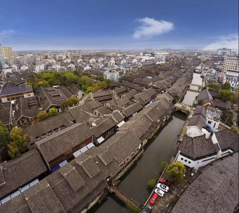 丽景湾南官河畔丽景千年献给路桥的流金大片