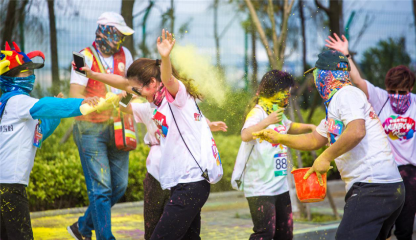 绿城园区活动实景图g-house 绿城房屋4s房子是每个人生活中最重要的