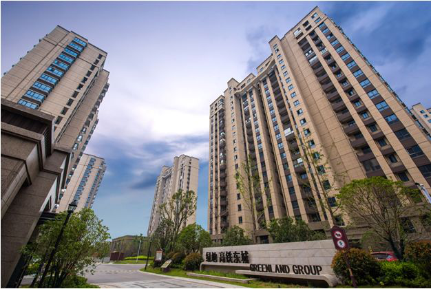 再比如东区的网红板块——东湖新城,也是绿地率先进驻,绿地高铁东城前