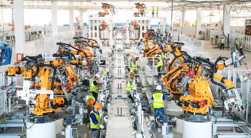 这个让许家印止不住兴奋的地方,正是恒大位于上海,广州的汽车生产基地