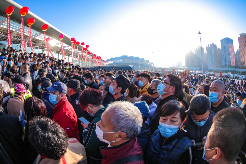 恒大世纪梦幻城开盘掀起5万人抢购狂潮!