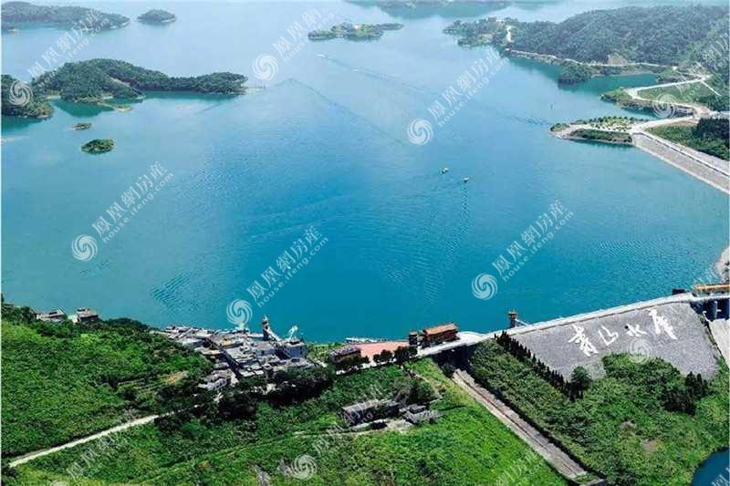 青山湖